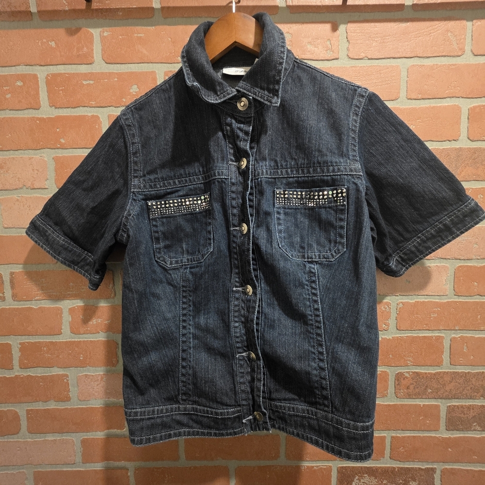 Chico's Dark Blue Denim Shirt/ Jacket with Studded Pockets Size 1.      Sku 90